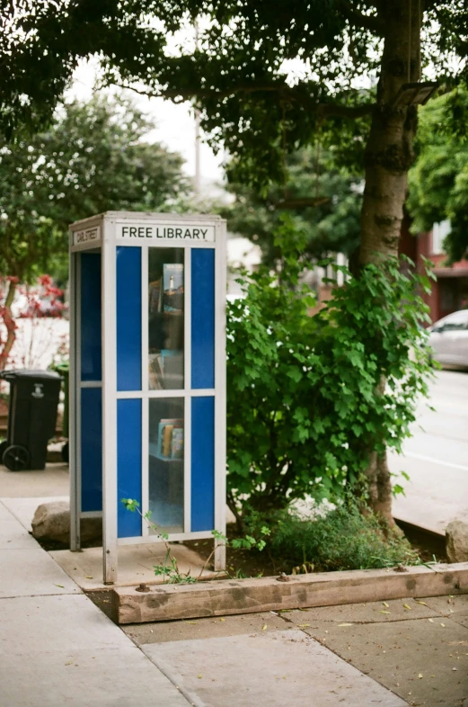 the free liry booth is blue and white