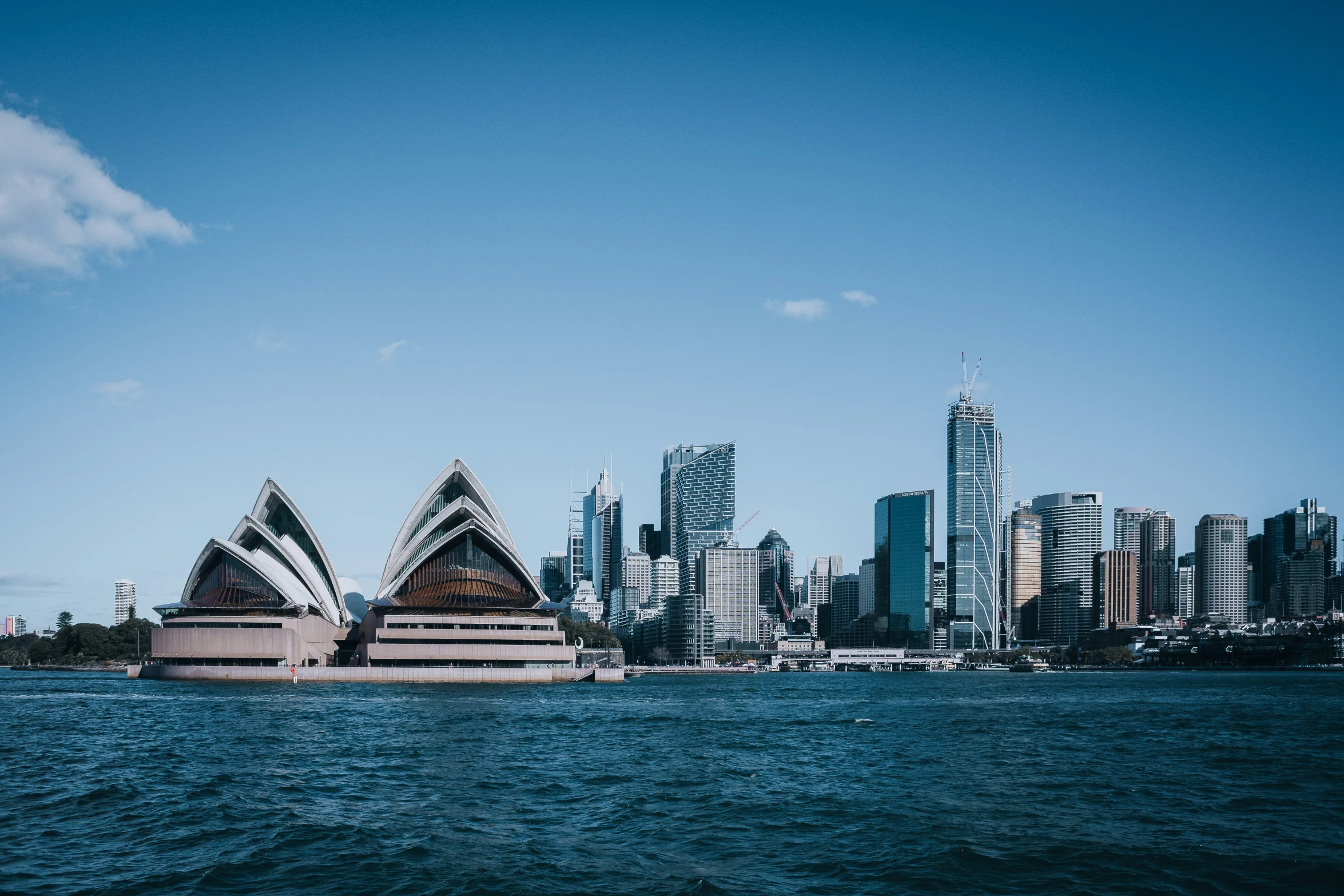 the sydney opera is located at the end of the lake