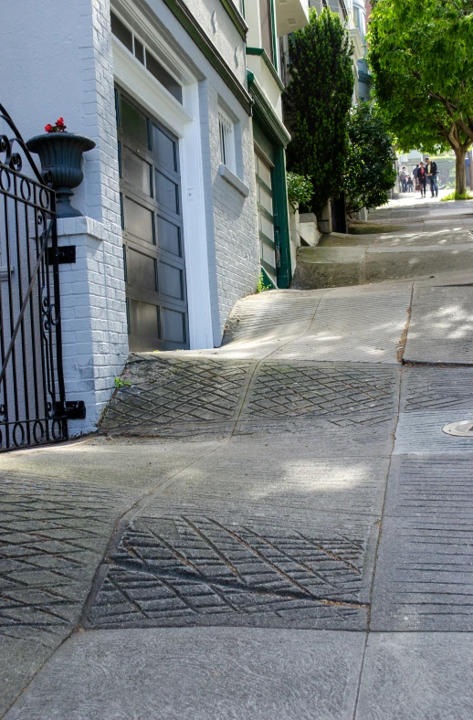 a set of steps leading up to an apartment building