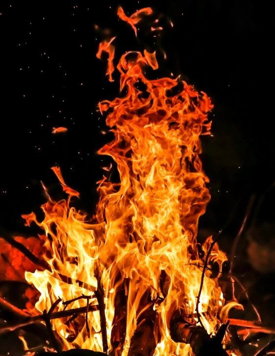 a fire that has many small flames on it