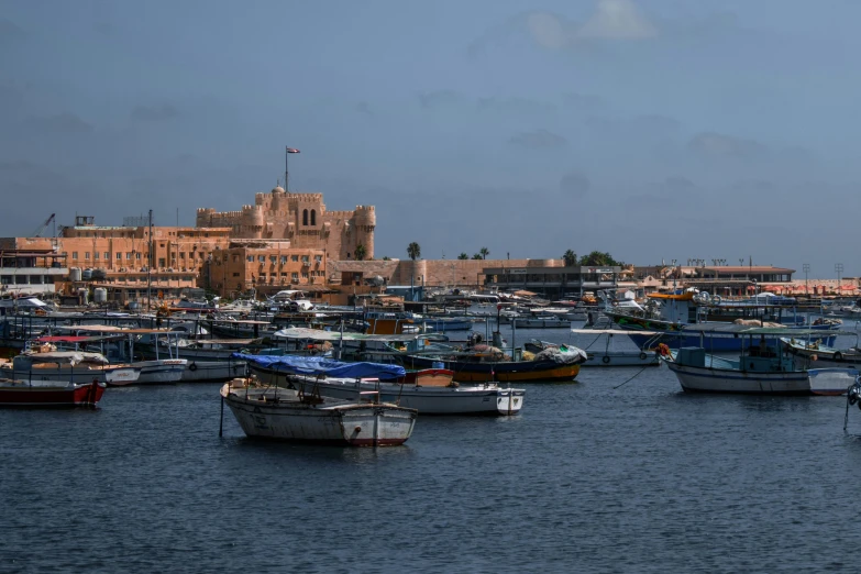 there are many boats out in the harbor