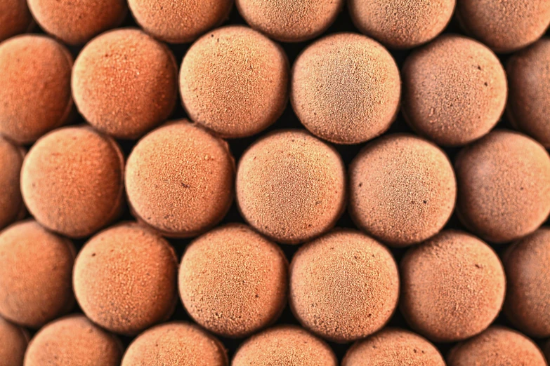 an image of a pile of orange balls