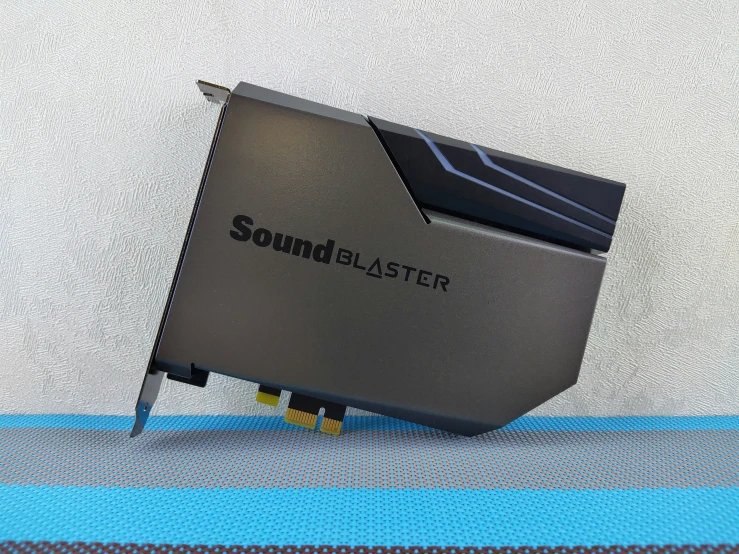 a soundblaater set up on top of a rug