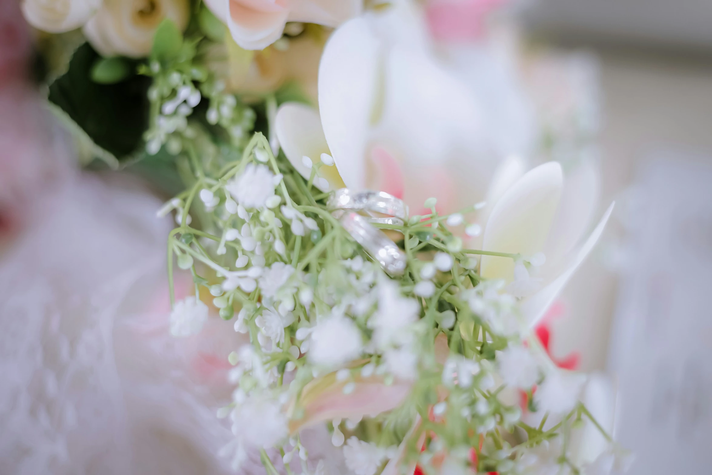 an image of flower vases and a flower arrangement