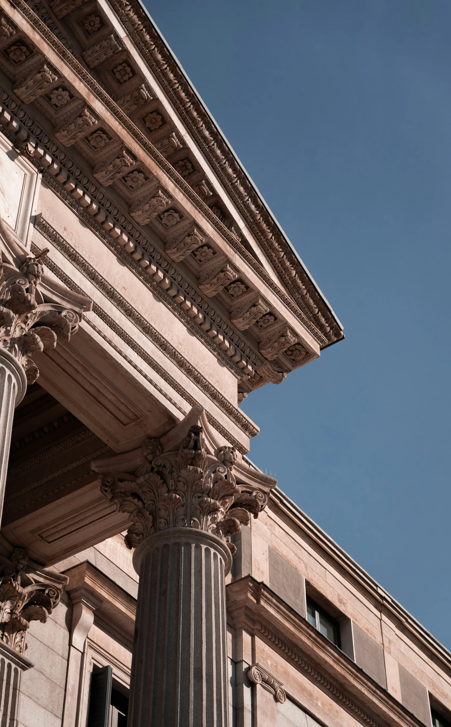 an ornate building is pictured against the sky