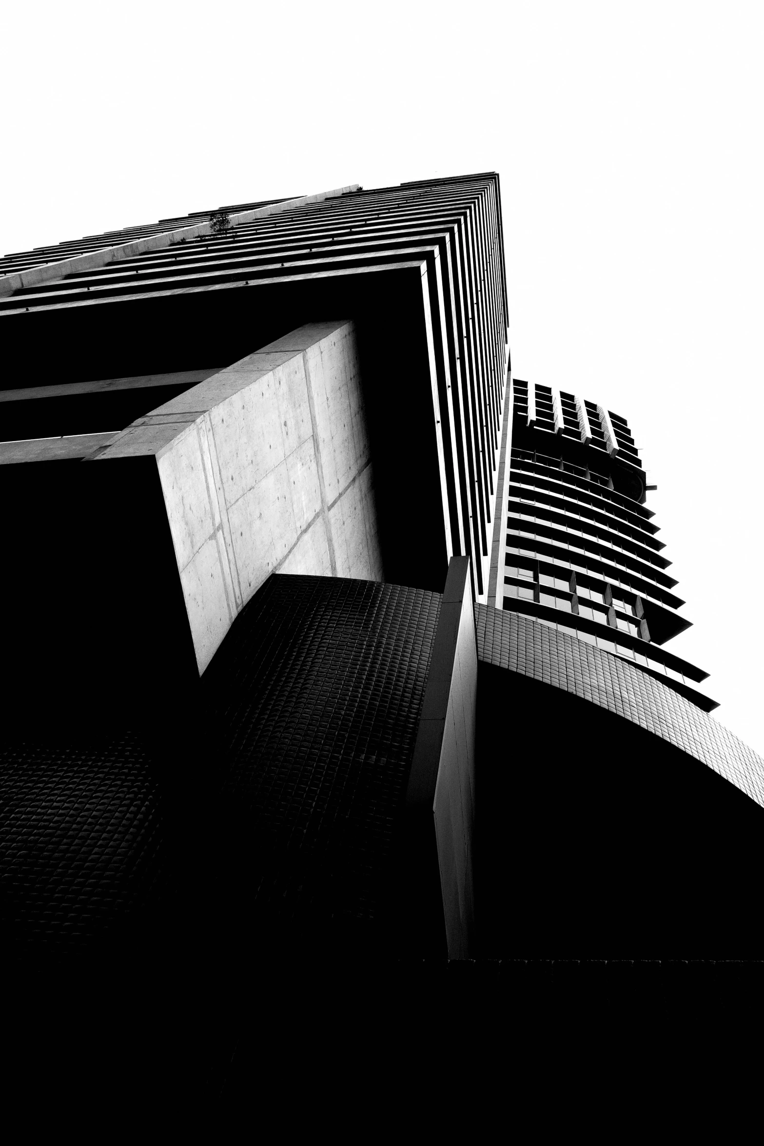 the top of an abstract structure is in black and white