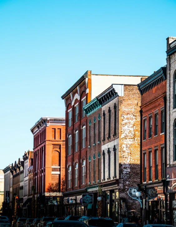 the buildings are in three different heights near each other