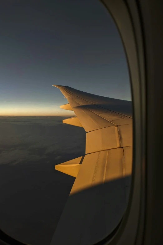 there is a view of the wing from an airplane