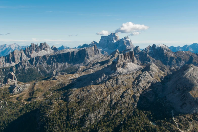 a very large mountain range with some very high cliffs