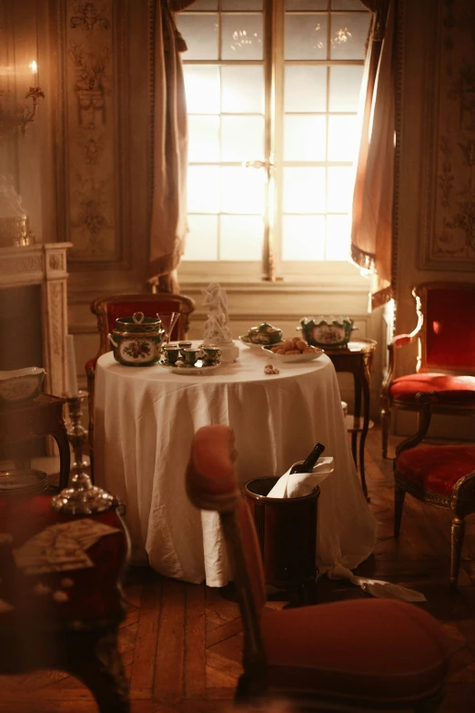 an image of a dinning room setting in this dining room