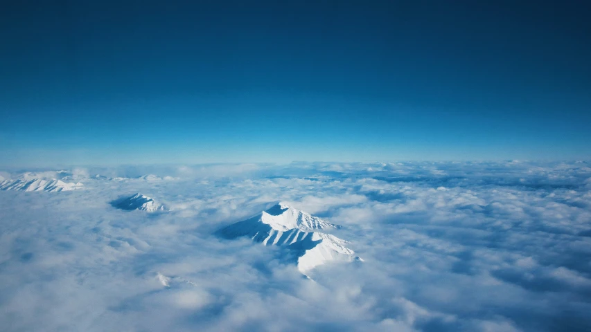 an image of the sky from an airplane window