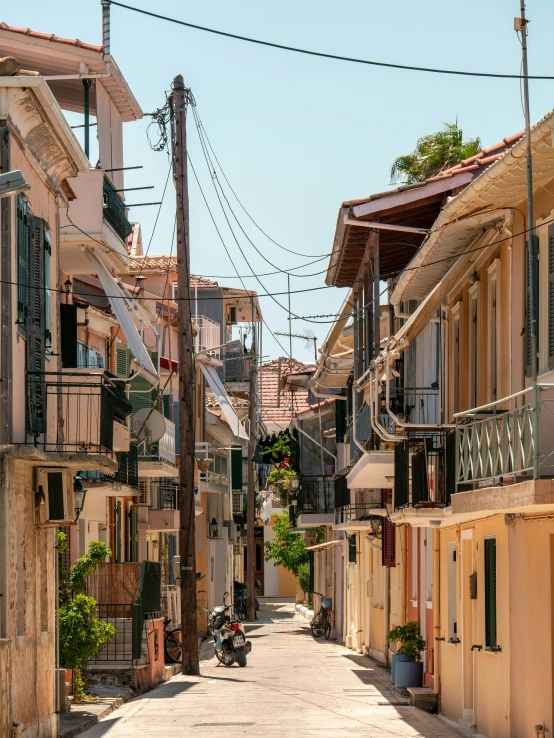 a man is riding his bike down the city street