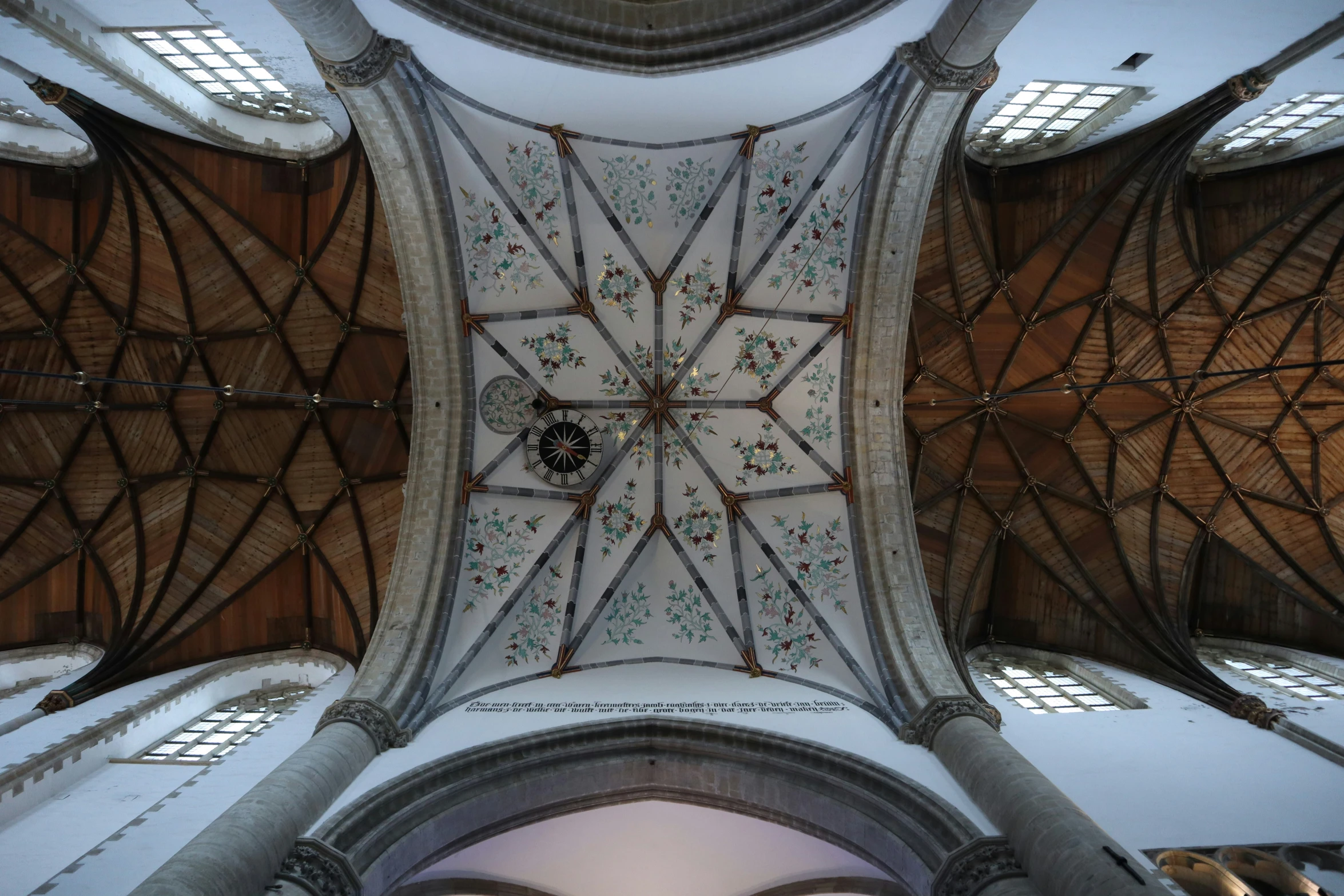 a circular s looking up into the ceiling