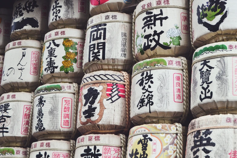 lots of rice that are stacked up together