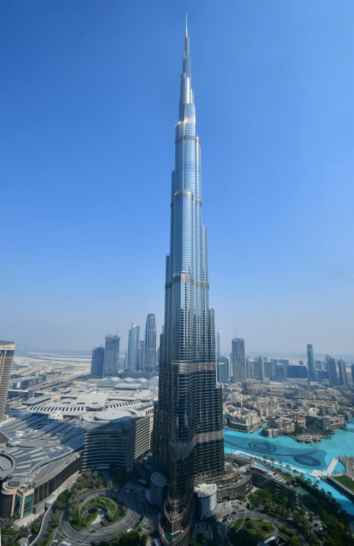 the top of a skyscr building in the middle of the city