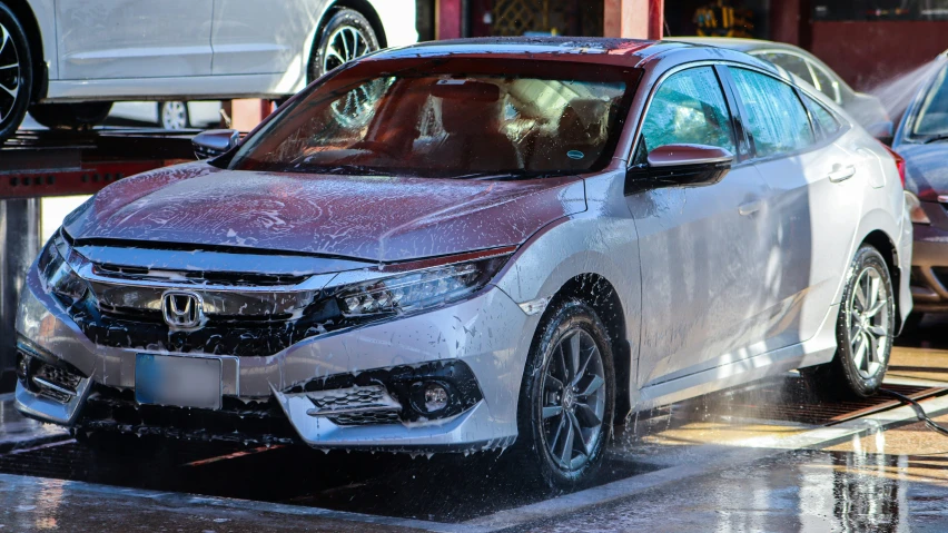 the honda dealers are making a huge mess to their cars