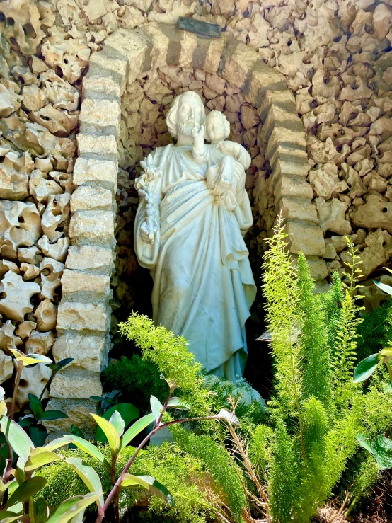 a statue in the center of a courtyard