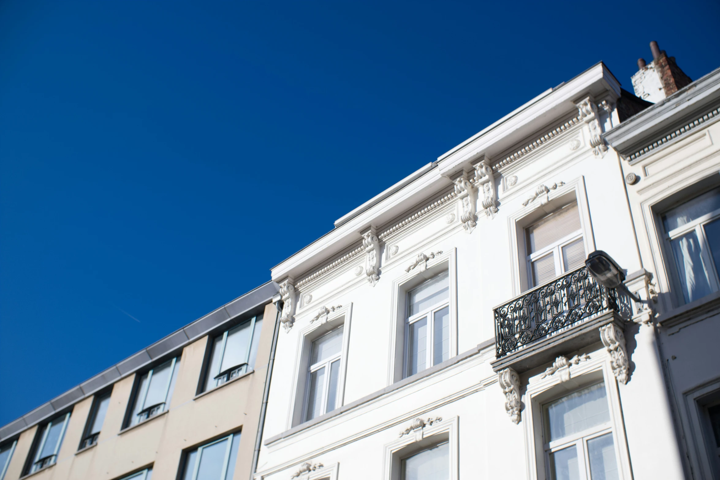 a large building on a bright sunny day