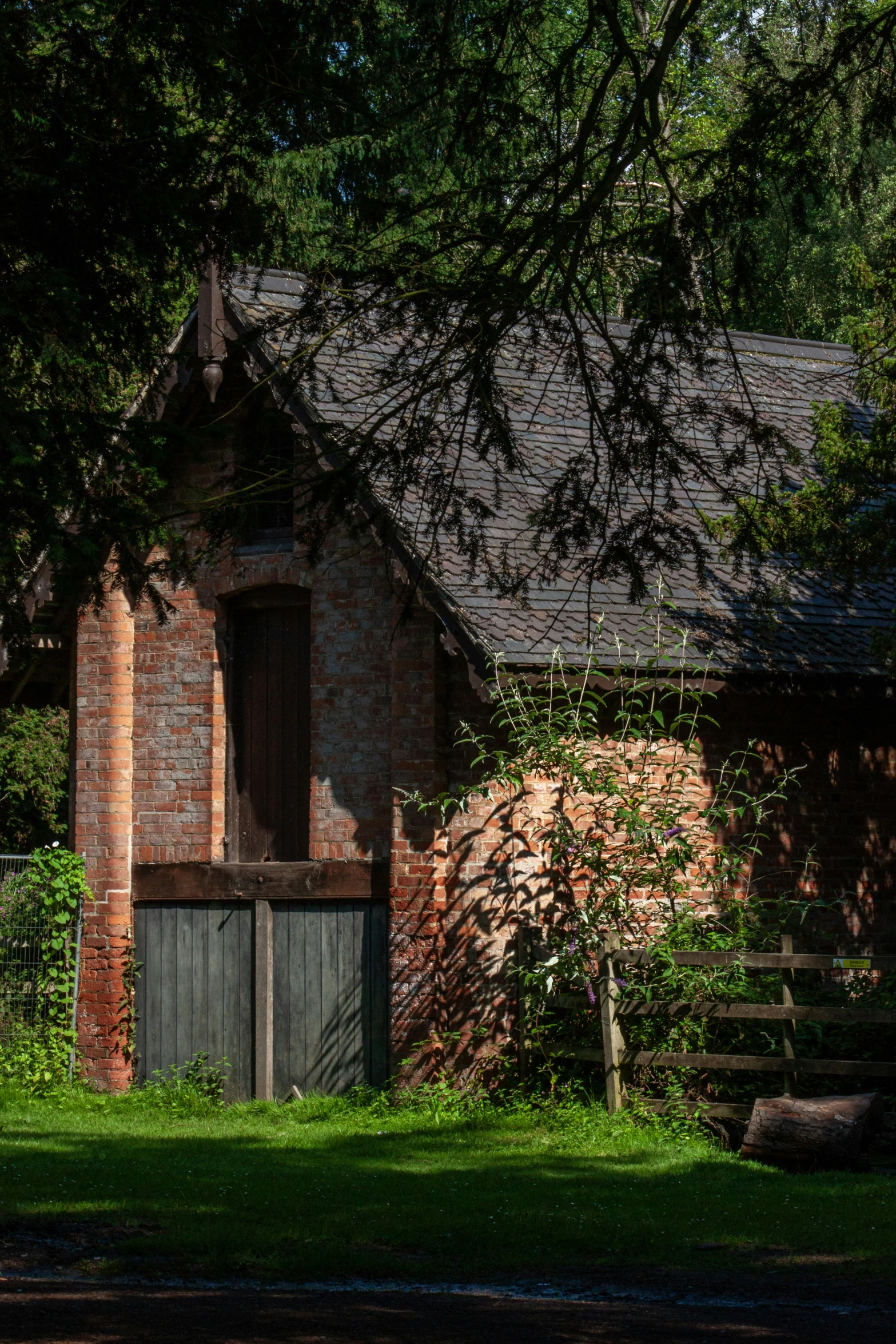 an old, rustic brick house is shown