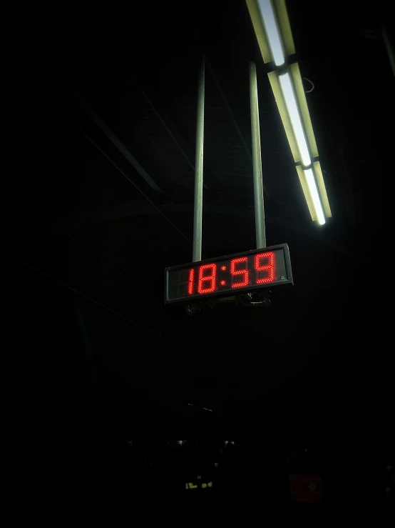 a red timer that says 29 08 at night