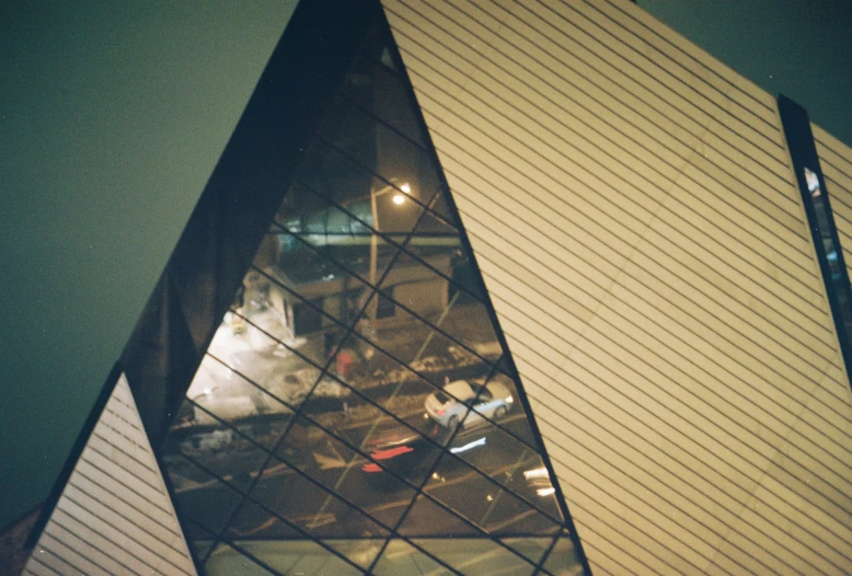 the view from inside a pyramid with a cat inside it