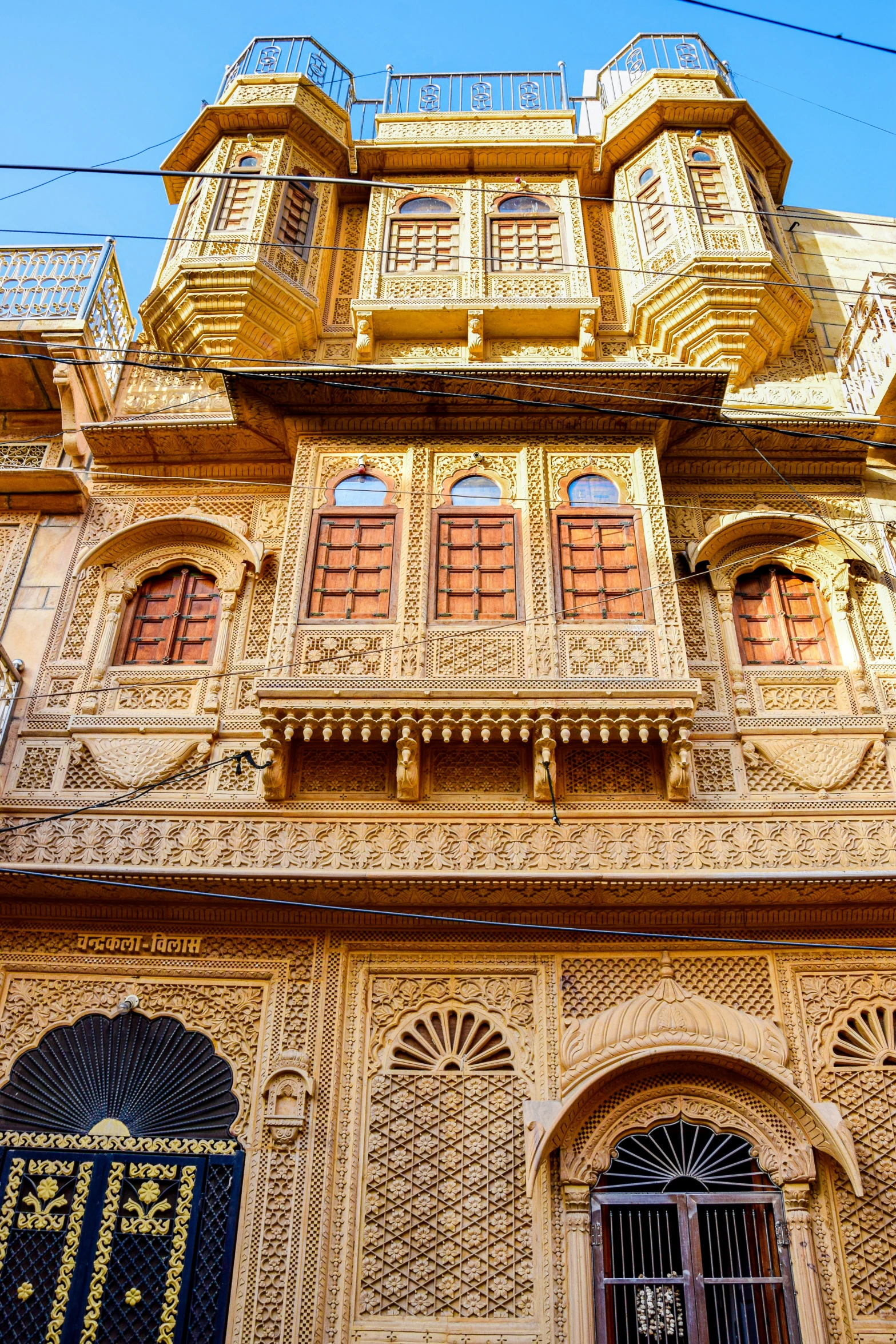 an image of an elaborate building with lots of windows