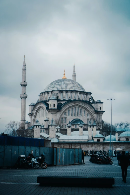 a large old fashioned building with a dome