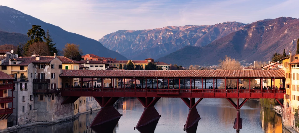 the river and buildings is shown in this beautiful view