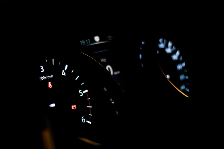 illuminated meter and speed indicator in vehicle