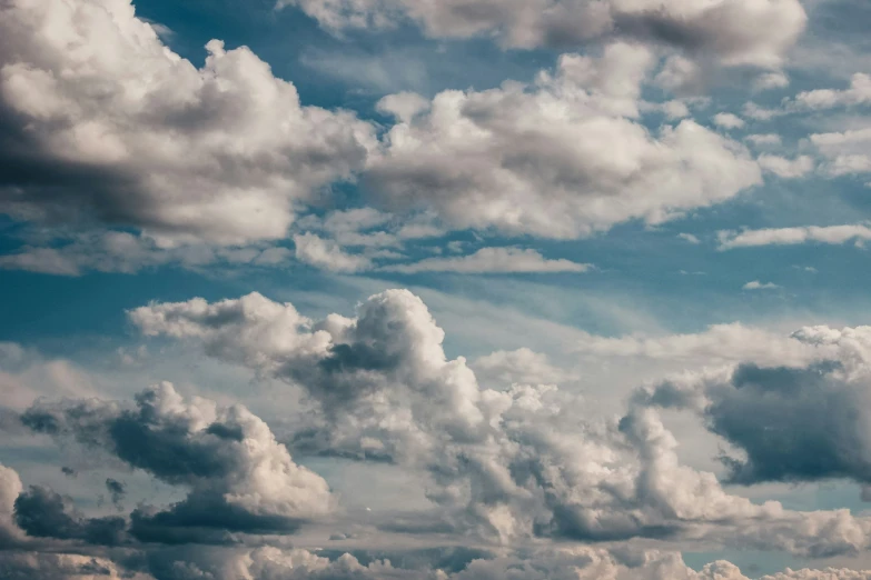 there are clouds that are in the sky