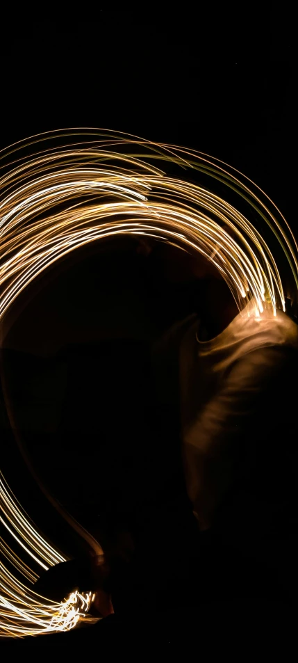 light painting that looks like circles with a dark background