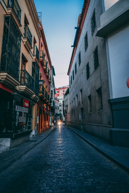 a long street that has no traffic on it