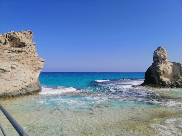 a view of the ocean from the shore line