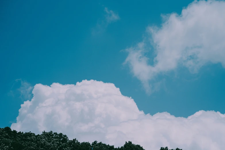 the sky is so blue that it can't touch any cloud