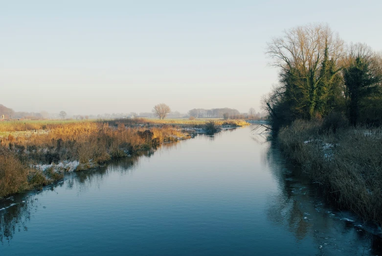 there is a very calm river with water