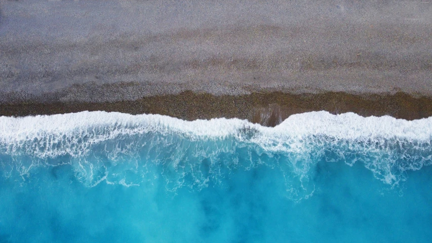 an ocean is shown from above and the ocean is blue