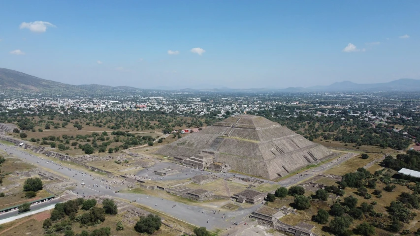 an aerial view of the ancient city of tem