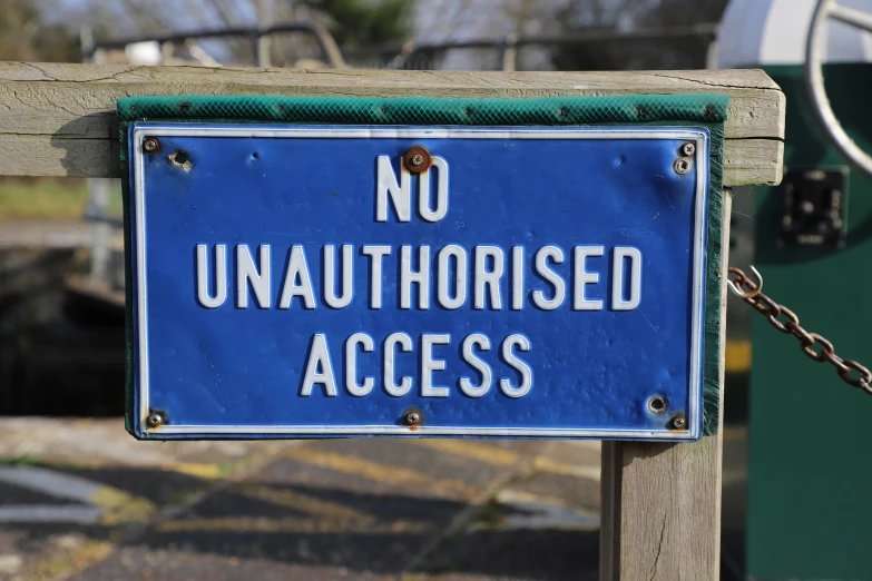 a sign is displayed that it warns people not to use the unauthressed access area