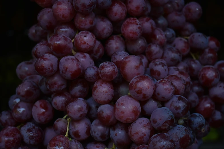 a large amount of gs that are still attached to the fruit