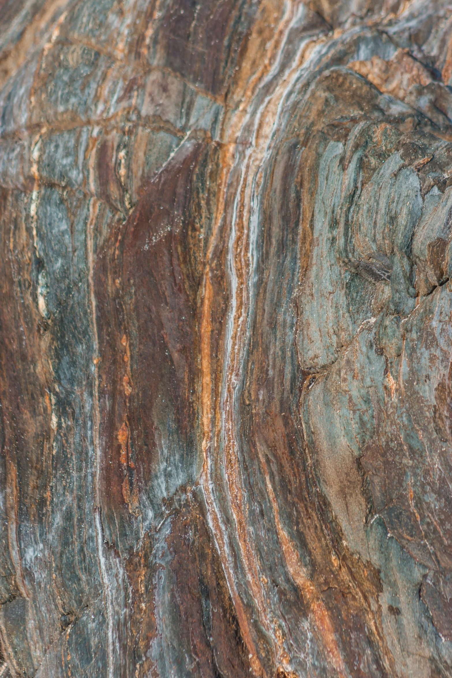 a close up of rock wallpaper that resembles lines and shapes