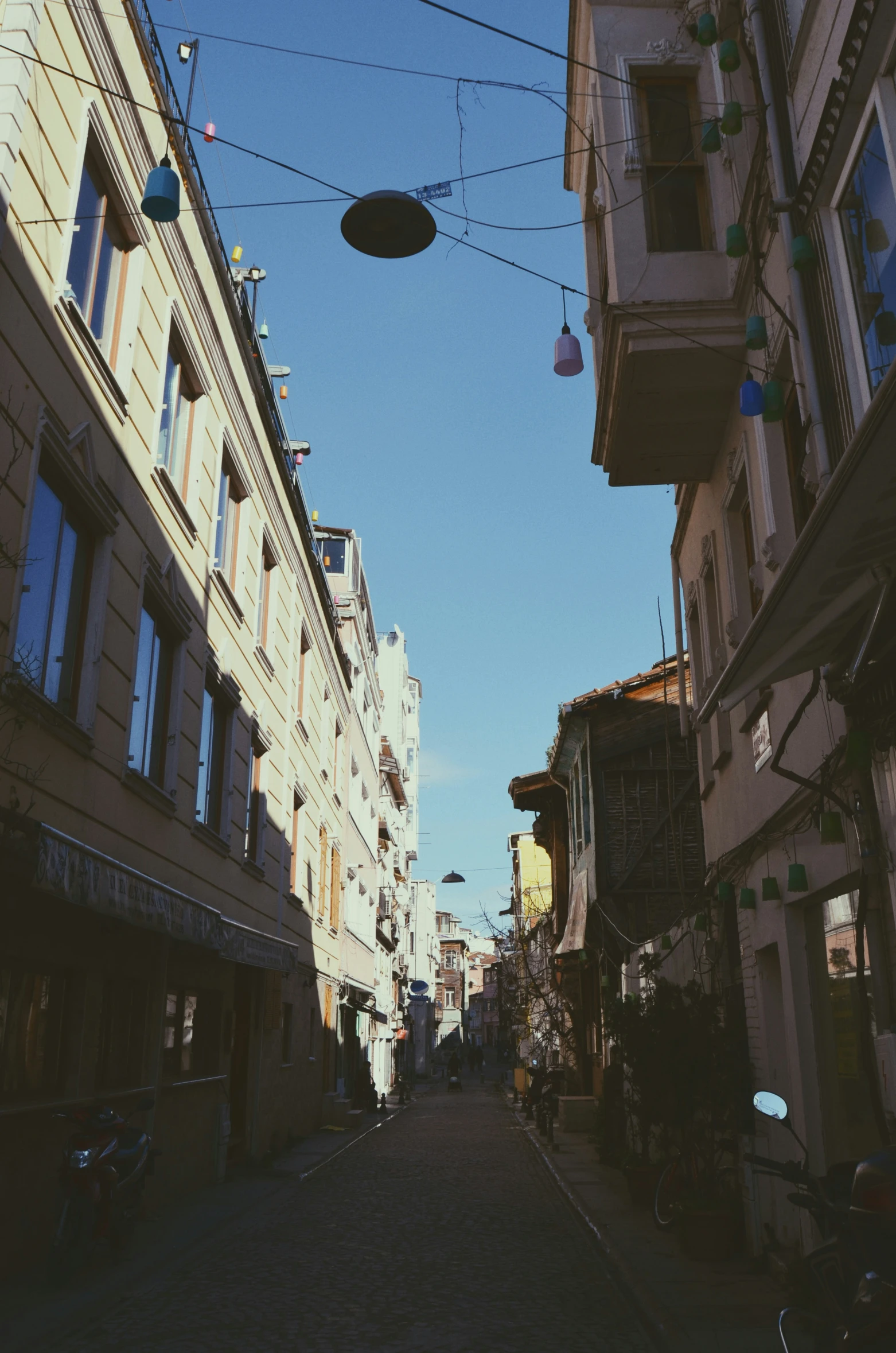 a city street that has lots of buildings on it