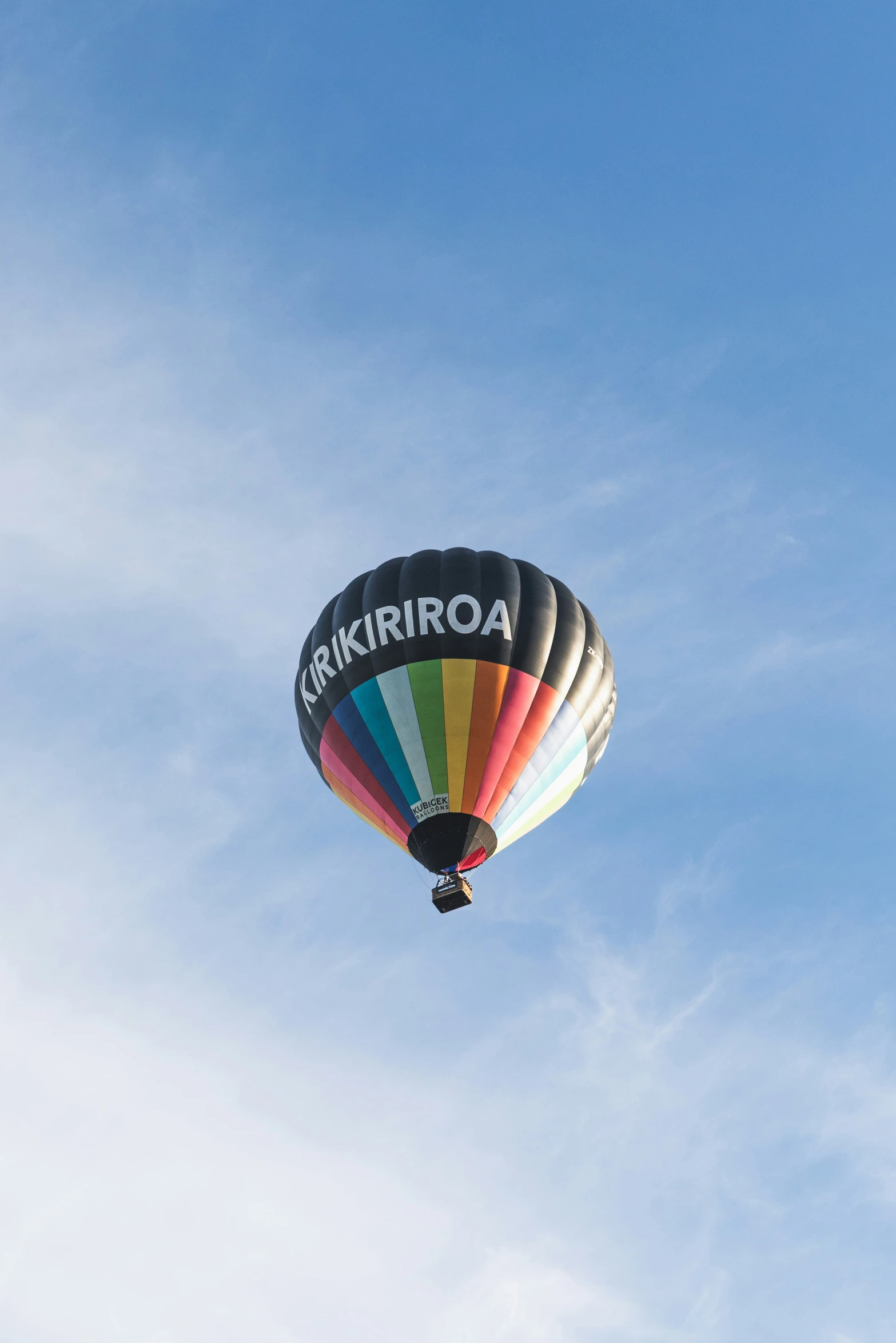 a  air balloon in the blue sky