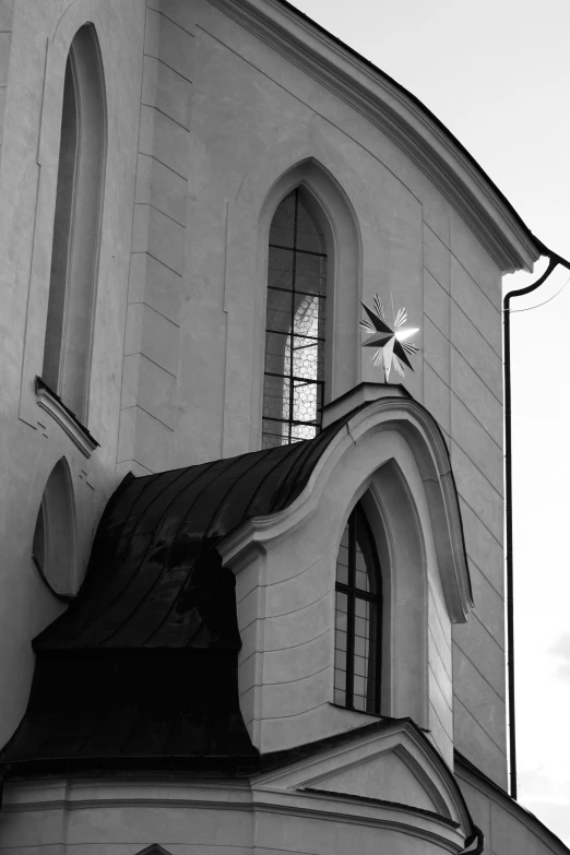 a church with an elegant black and white architecture