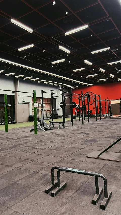 a crossfit gym with no people and a lot of weight