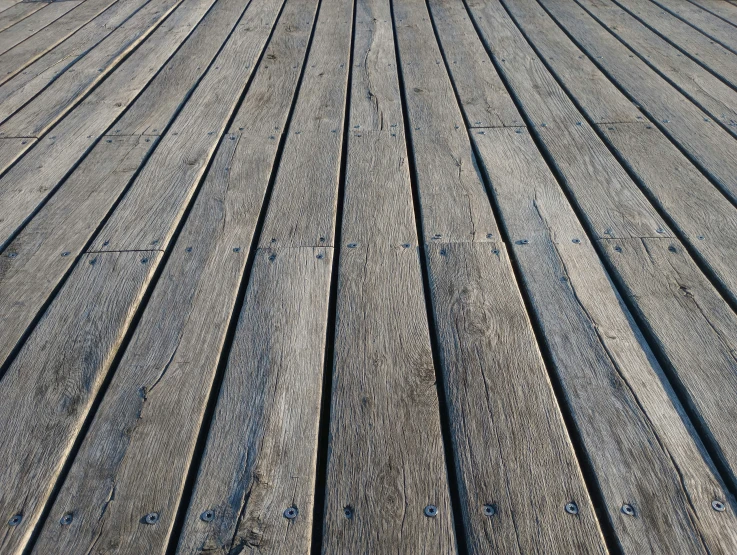 the top half of an old wooden deck