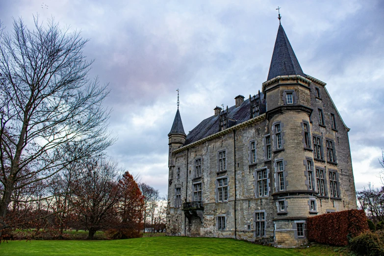 an image of a large castle like building