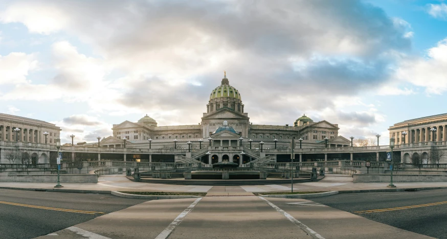 the square in front of the building is empty