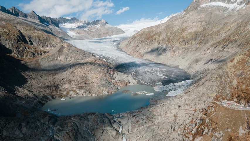 this is an image of a large lake in a mountainous area