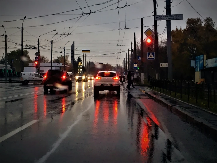 the rain falls in the city during a very rainy day