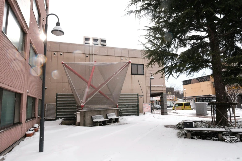 a po of a sculpture in the middle of the snow